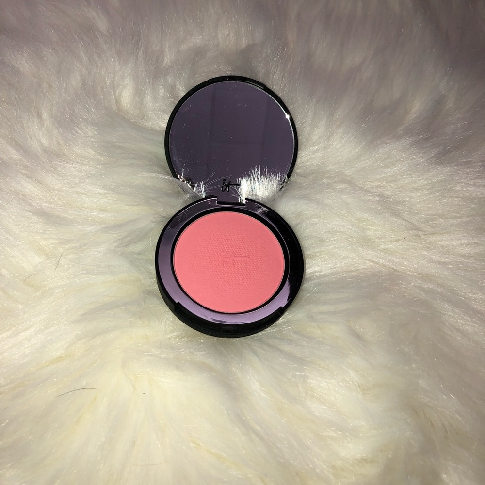 It Cosmetics Bye Bye Pores blush